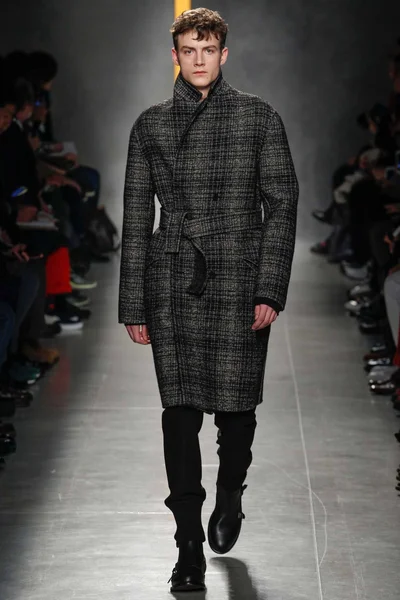 Look 4